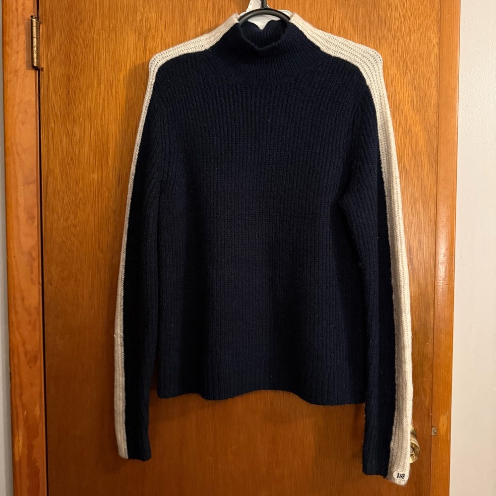 Abercrombie & Fitch Black Sweater with Cream Sleeve Stripes